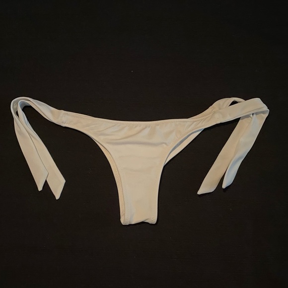 Victoria’s Secret Itsy Side Tie Bikini Bottom